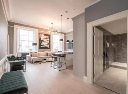 York Place Residence, Edinburgh Apartment